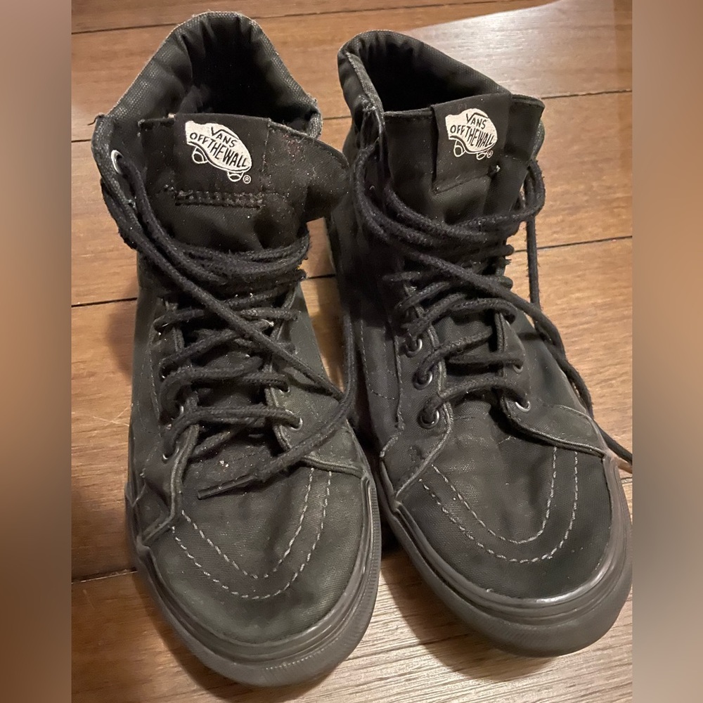 🔴 Vans Men’s Sneakers